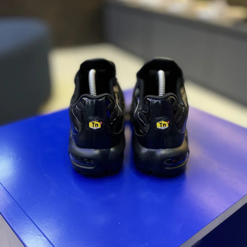 NK Air Max Tn Black